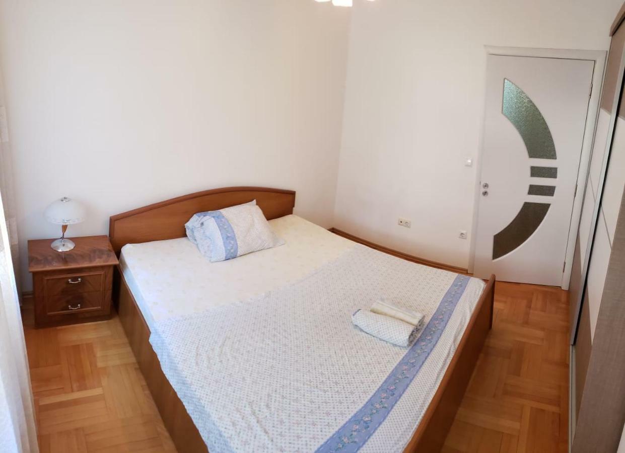 Gorgeous Apartment With City View In The City Center プリシュティナ エクステリア 写真