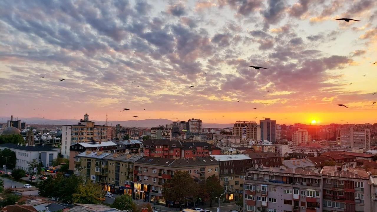 Gorgeous Apartment With City View In The City Center プリシュティナ エクステリア 写真