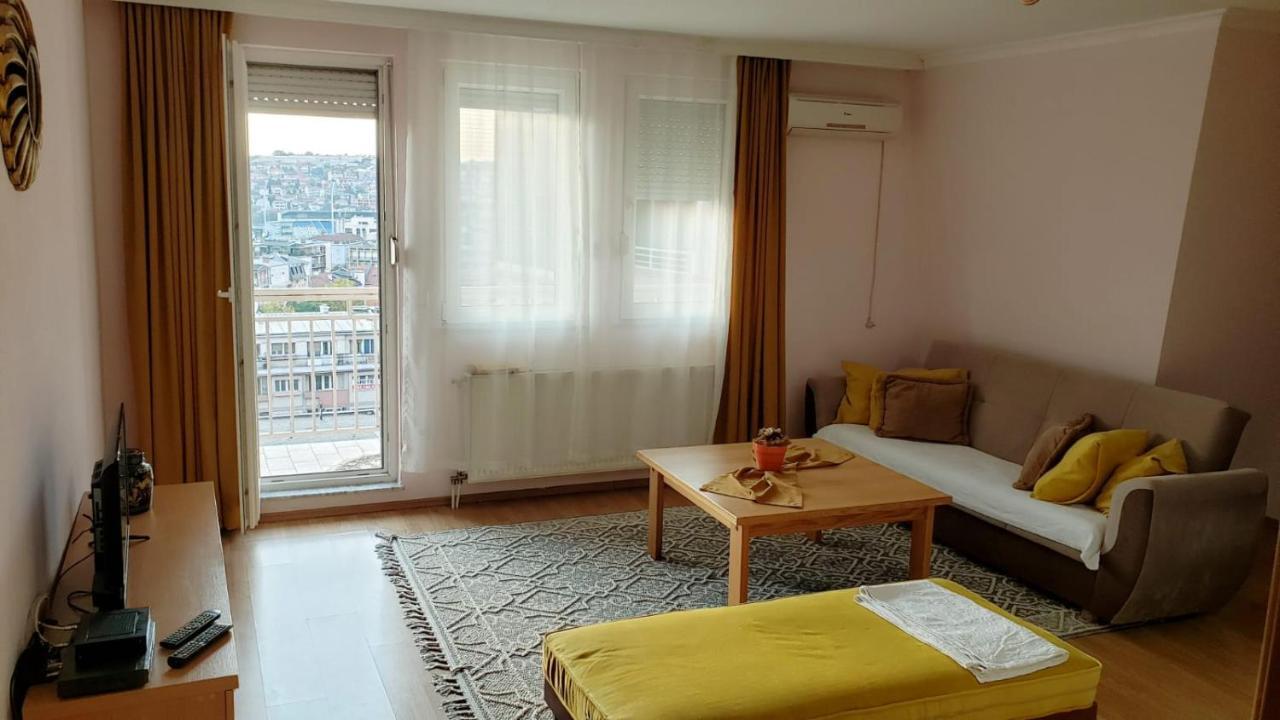 Gorgeous Apartment With City View In The City Center プリシュティナ エクステリア 写真