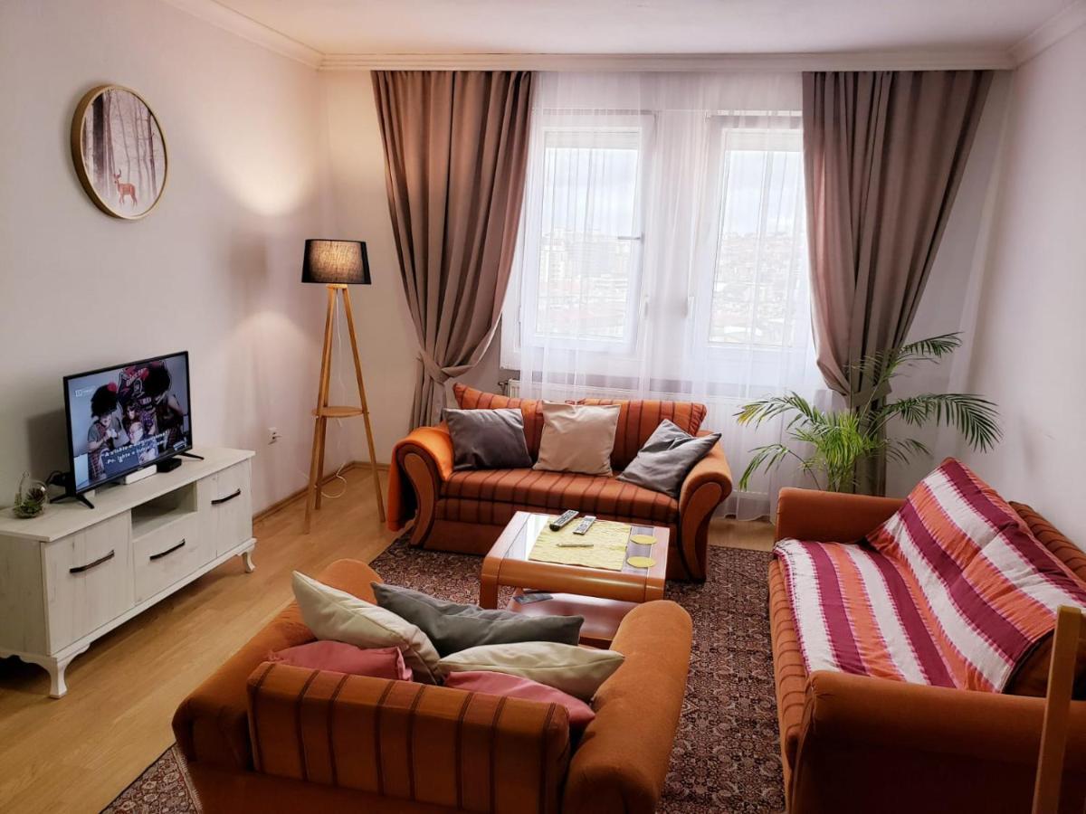 Gorgeous Apartment With City View In The City Center プリシュティナ エクステリア 写真