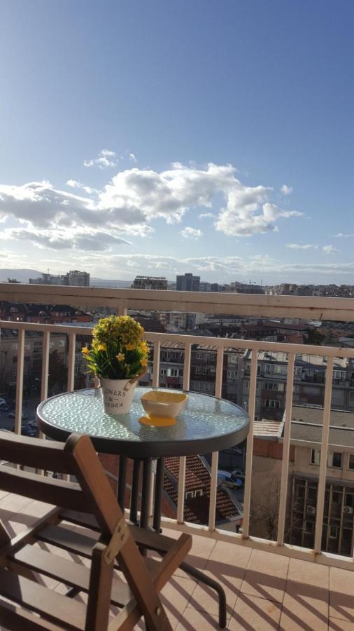 Gorgeous Apartment With City View In The City Center プリシュティナ エクステリア 写真